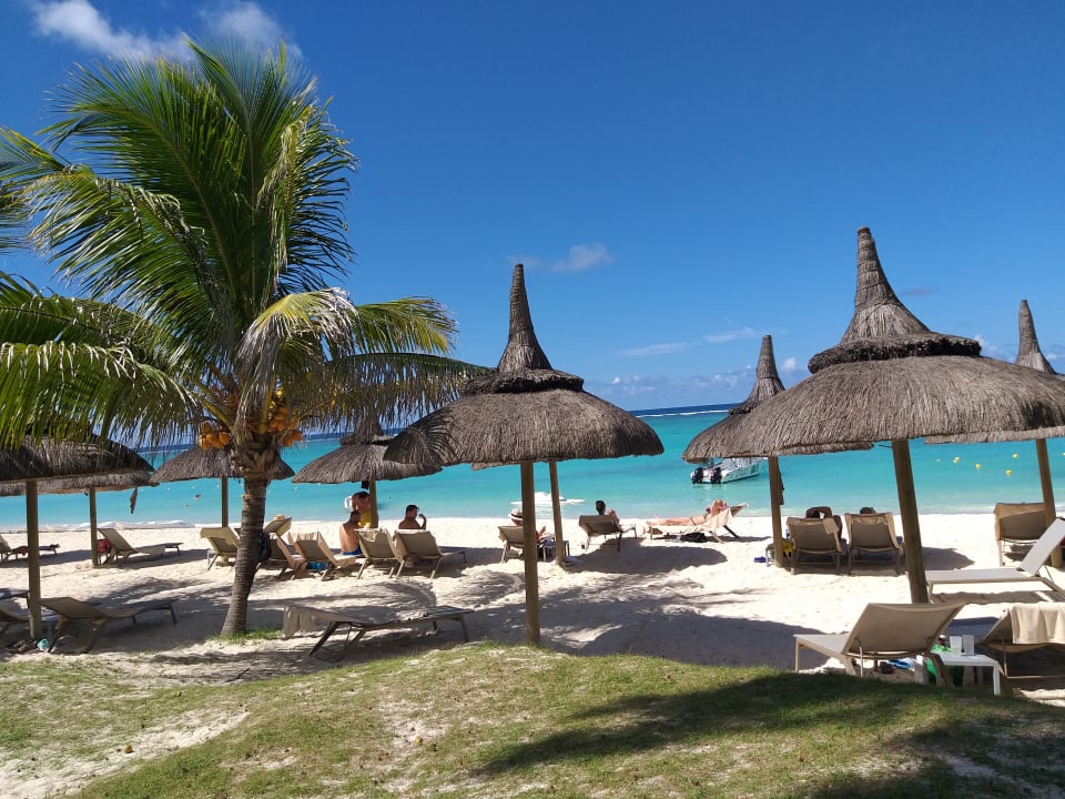 Strand Crystals Beach Resort Belle Mare, a member of Radisson Individuals