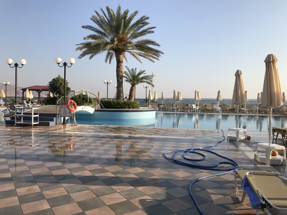 Pool Hydramis Palace Beach Resort