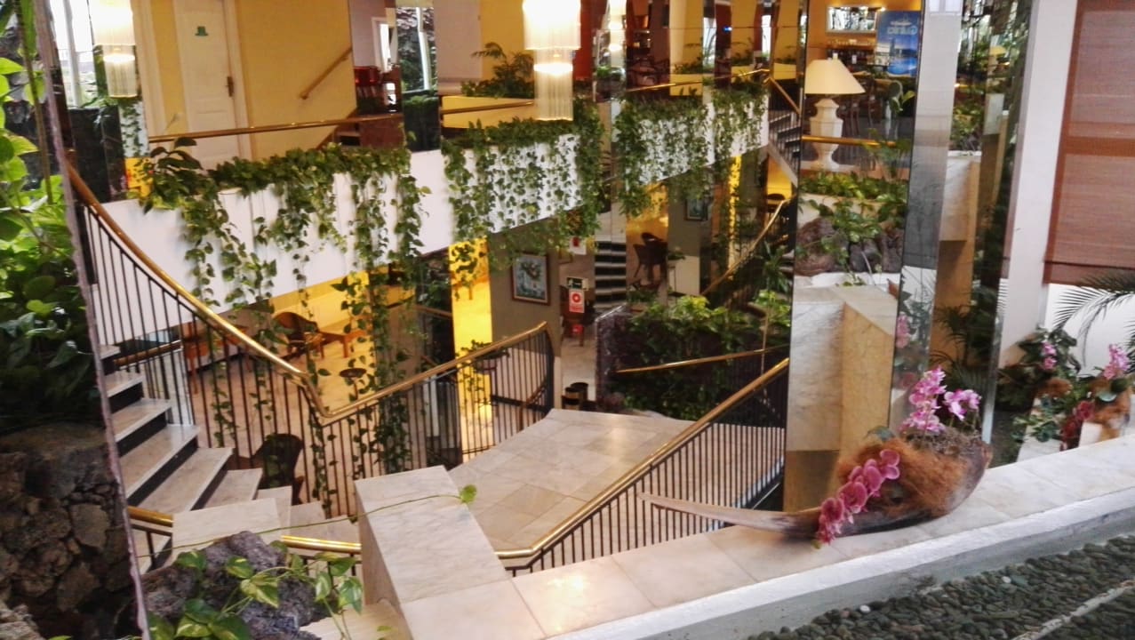 Lobby Coral La Quinta Park Suites