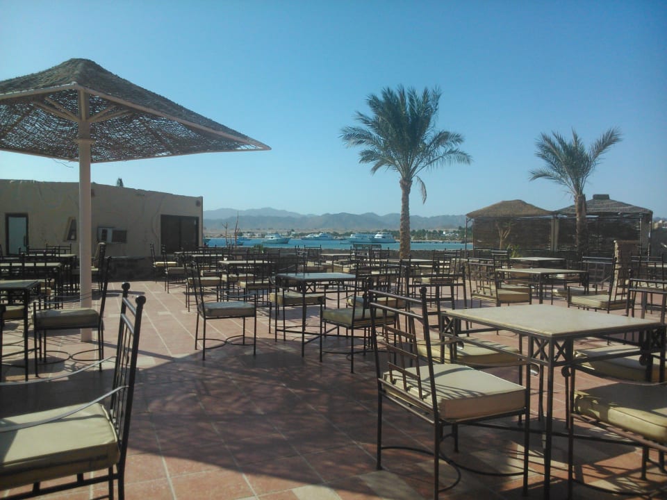 Strandbarterrasse Eagles Paradise Abu Soma