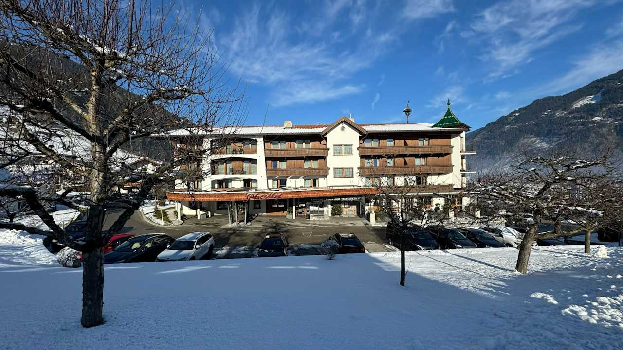 Außenansicht Platzlhof - Mein Hotel im Zillertal