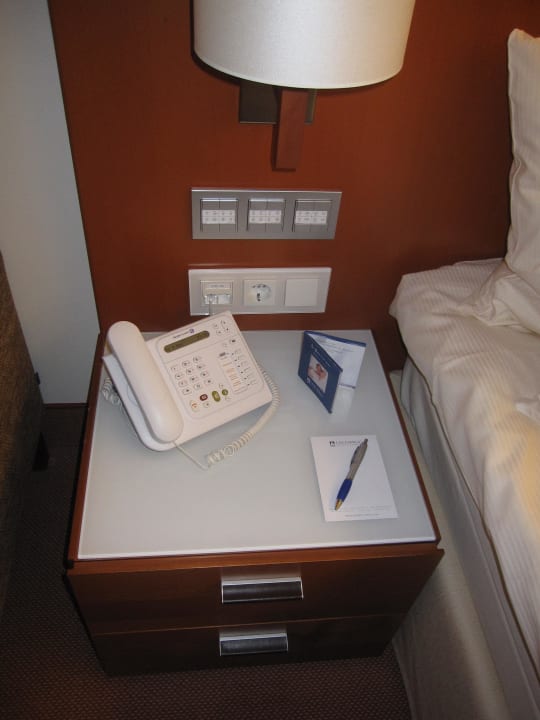 Telefon am Bett ATLANTIC Hotel Wilhelmshaven