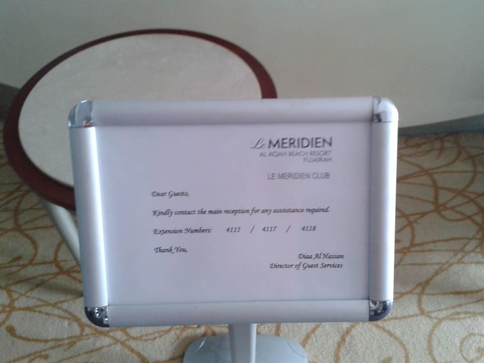 Zum Service musste man anrufen Hotel Le Meridien Al Aqah Beach Resort