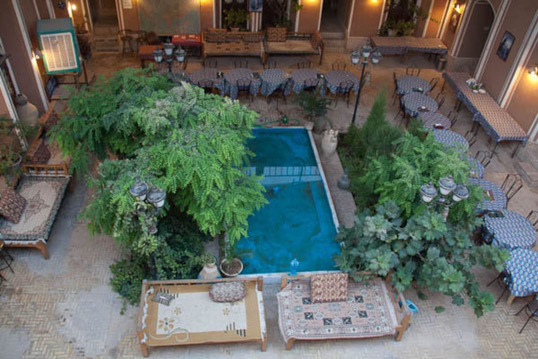 Widok na dziedziniec Orient Hotel