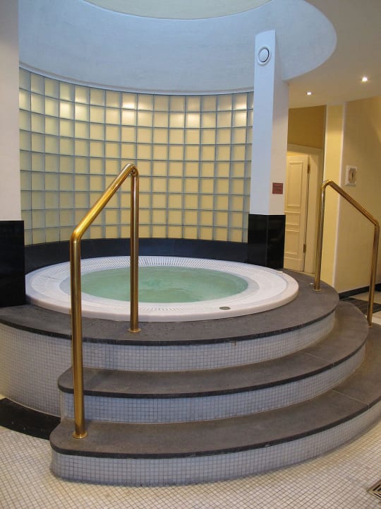 Whirlpool Althoff Grandhotel Schloss Bensberg