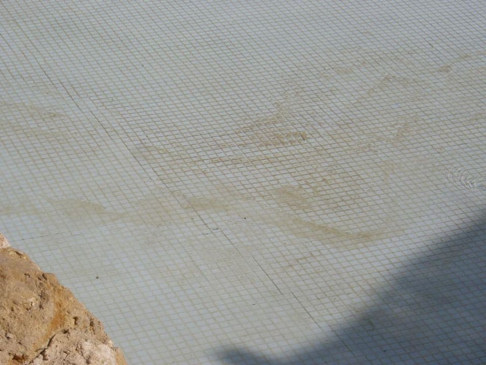 Ein frisch gereinigter Pool! The Grand Hotel Sharm El Sheikh