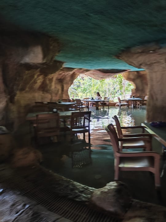 Gastro Sunrise Resort Hotel