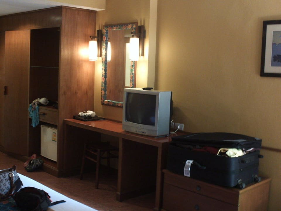 Schiebeschrank, kleiner Kühlschrank Loma Resort & Spa