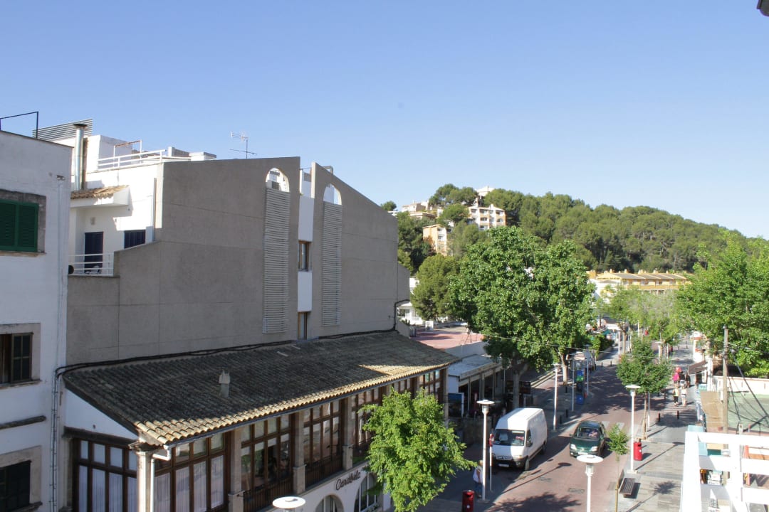 Ausblick vom Balkon zur Straßenseite  Paguera Treff Boutique Hotel