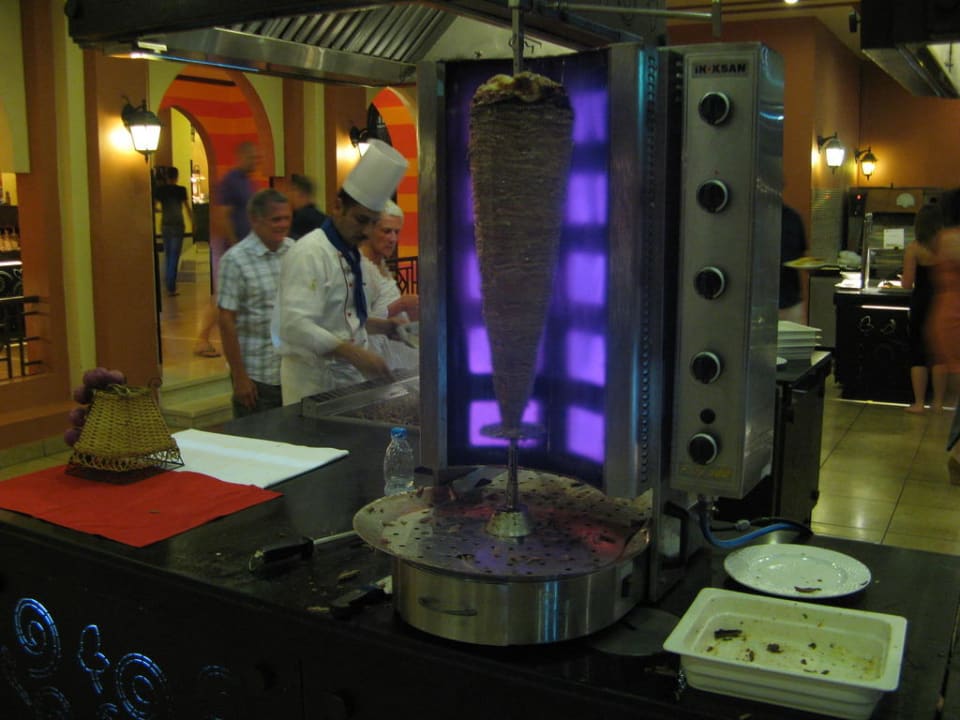 Vorarbeit , für den Superdöner TUI MAGIC LIFE Redsina Sharm El Sheikh