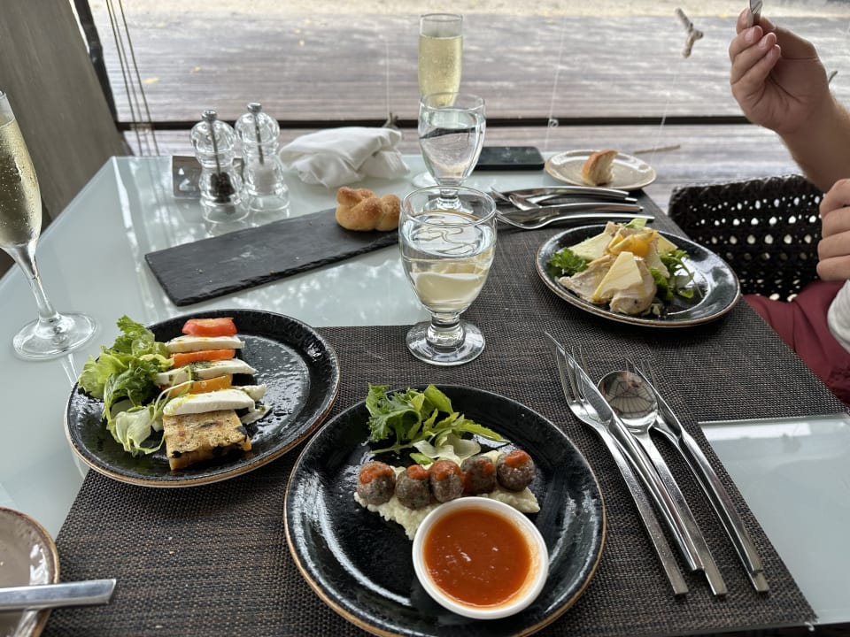 Gastro Adaaran Select Meedhupparu Island Resort - Premium All Inclusive