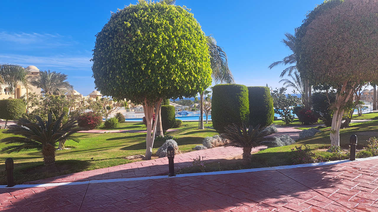 Gartenanlage Serenity Alpha Beach