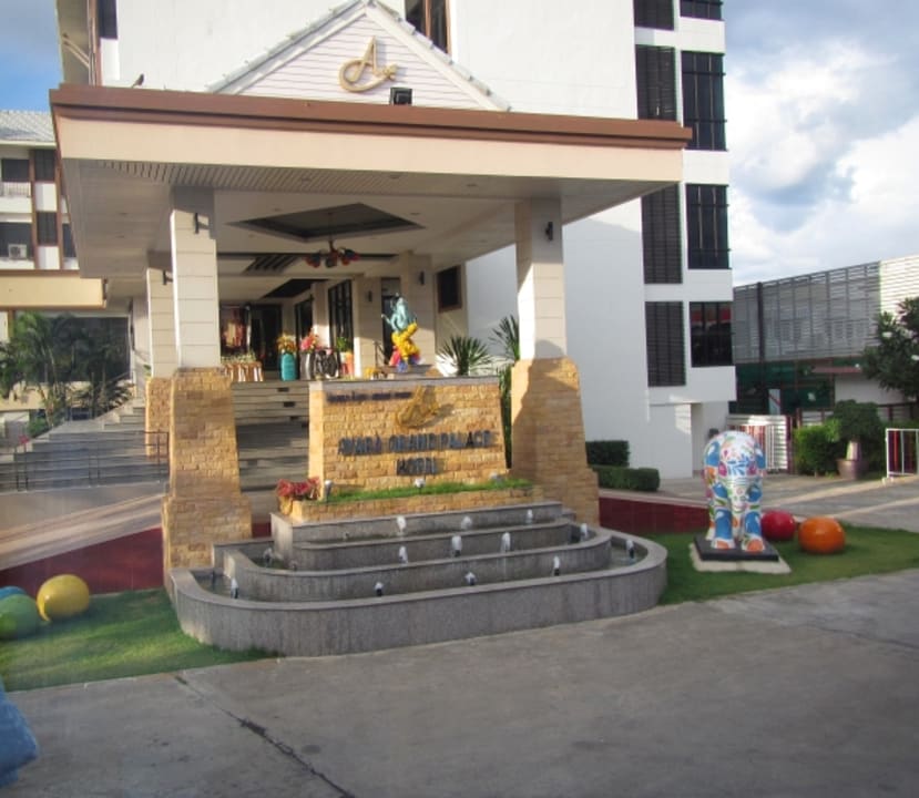 Außenansicht Hotel Ayara Grand Palace
