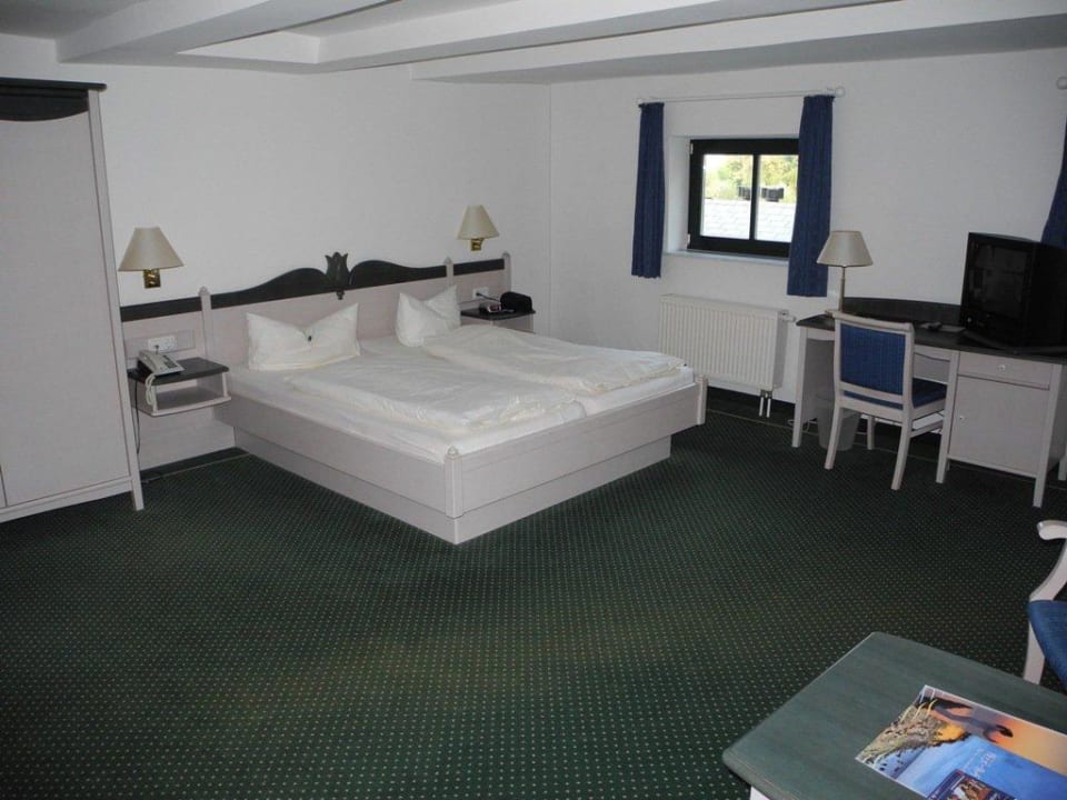 Das freundlich eingerichtete Zimmer 23 Hotel Gutshaus Redewisch