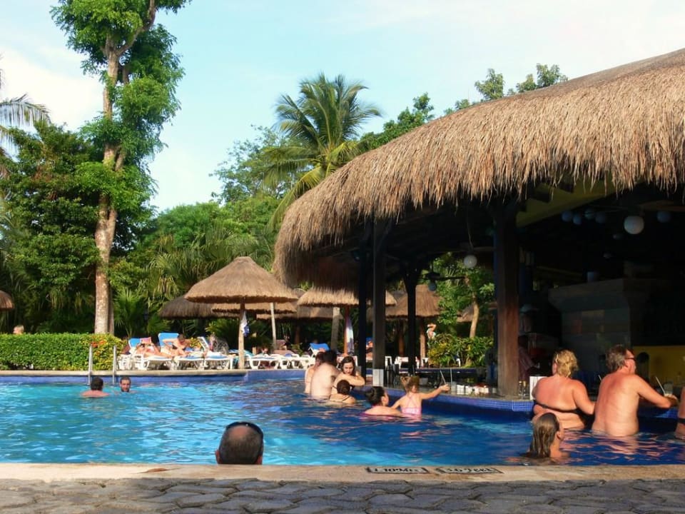 Poolanlage  Hotel Riu Tequila