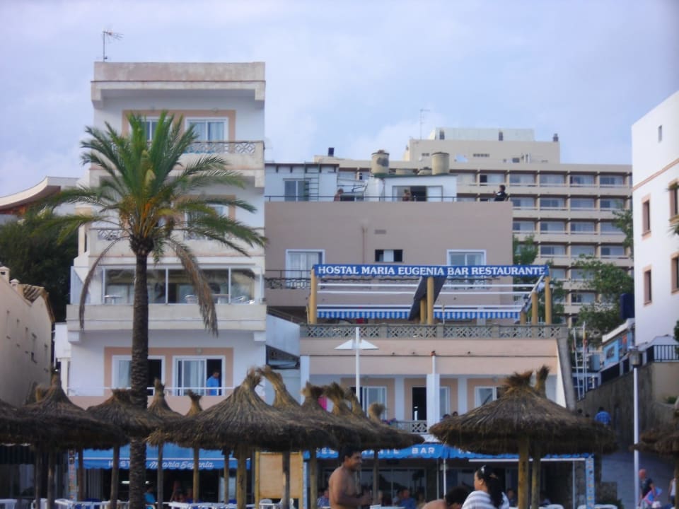 Hostel vom Strand aus betrachtet Pension Maria Eugenia