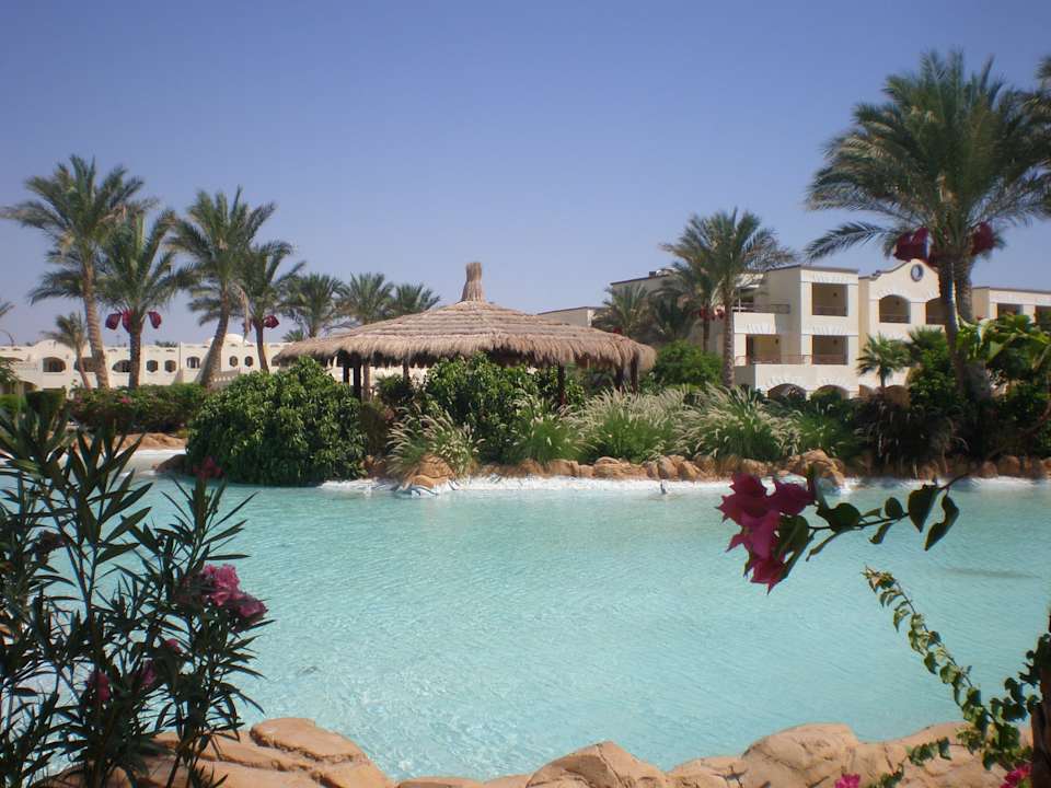 Ogród Regency Plaza Aqua Park & Spa