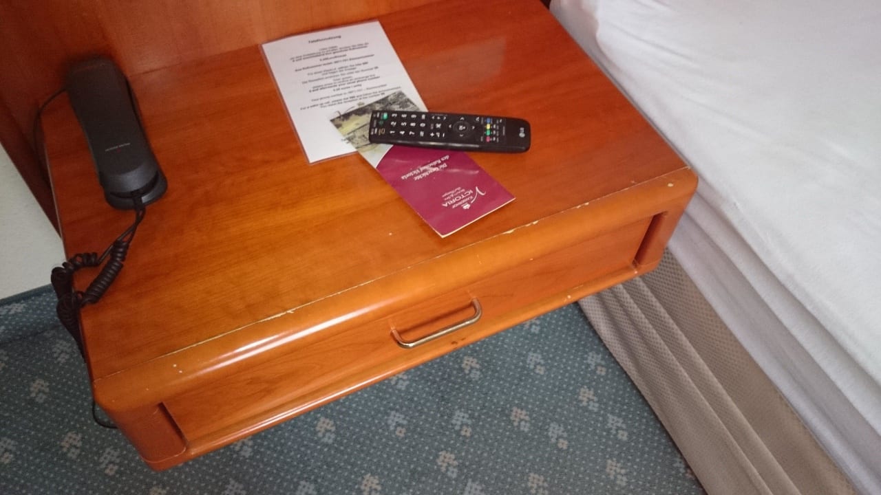 Nachttischchen Hotel Kaiserhof Victoria