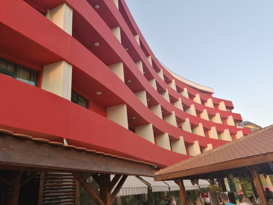 Außenansicht Hotel Mena Palace