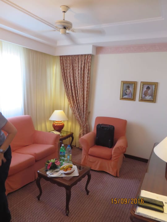 Blick ins Wohnzimmer Hotel Riu Madeira