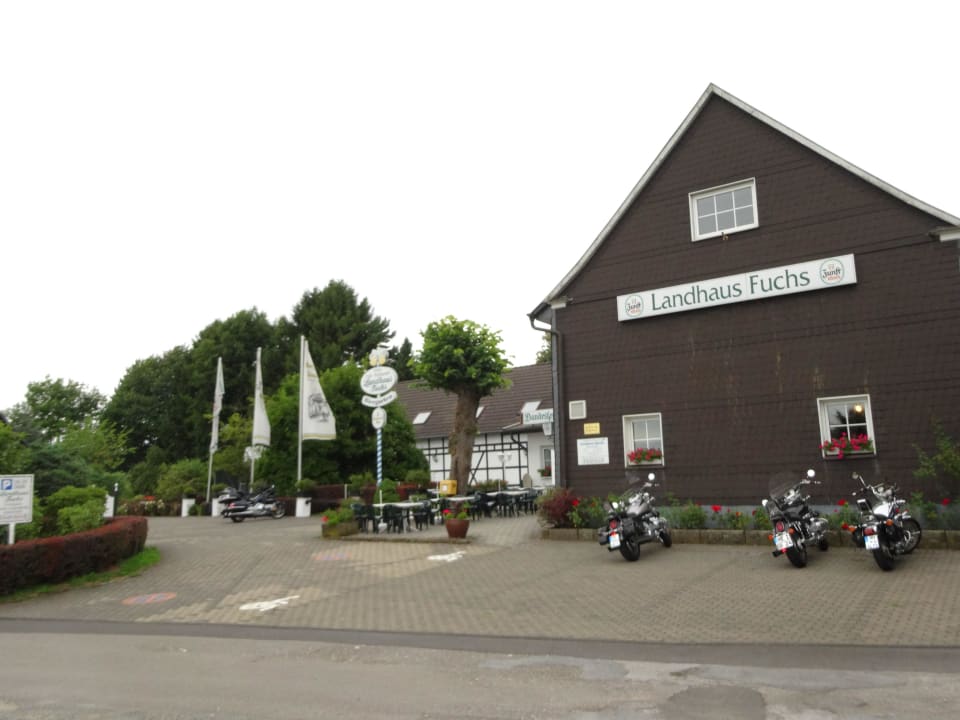 Vorderseite  HotelLandhaus Fuchs