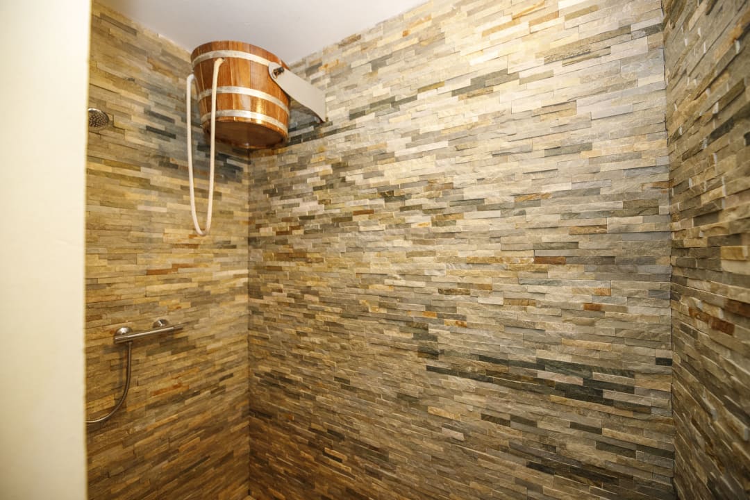 Sport & Freizeit Wellness Pension 7