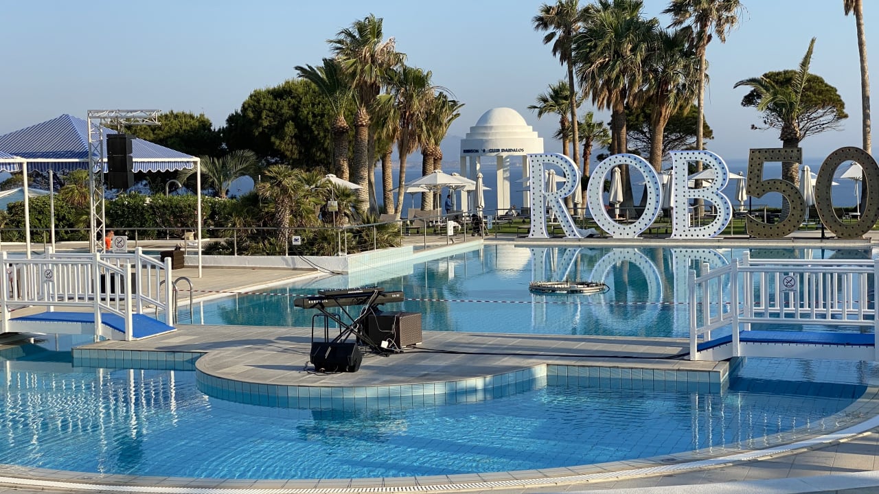 Pool ROBINSON DAIDALOS