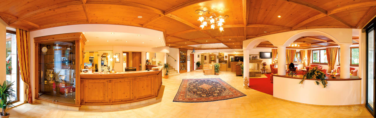 Rezeption Moseralm Dolomiti Spa Resort