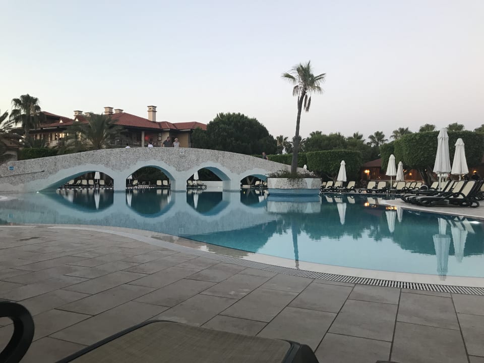 Pool Club Grand Side