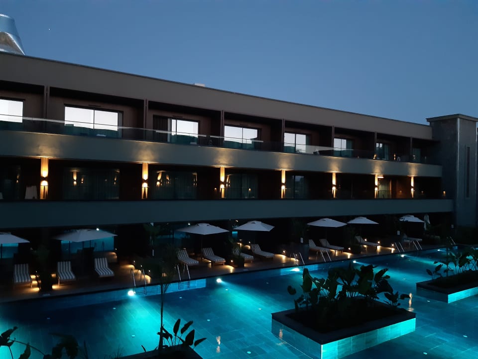 Pool Jacaranda Luxury Resort