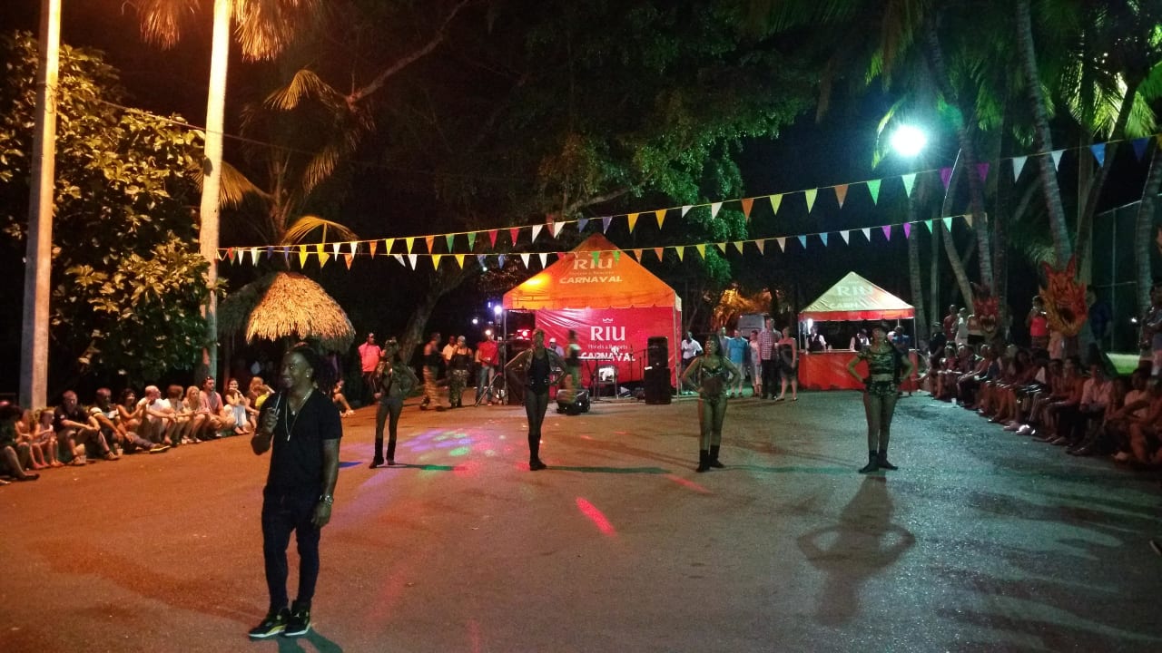 Karibische Nacht  Hotel Riu Bambu