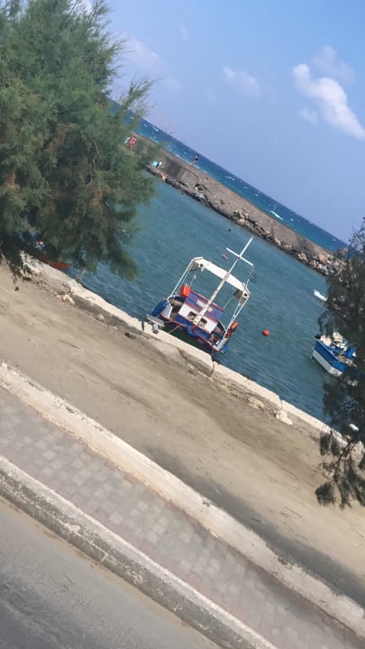 Strand Hotel Aphrodite Beach Club