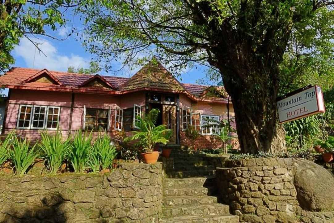 Hoteleingang von der Straße aus Mountain Top Hotel