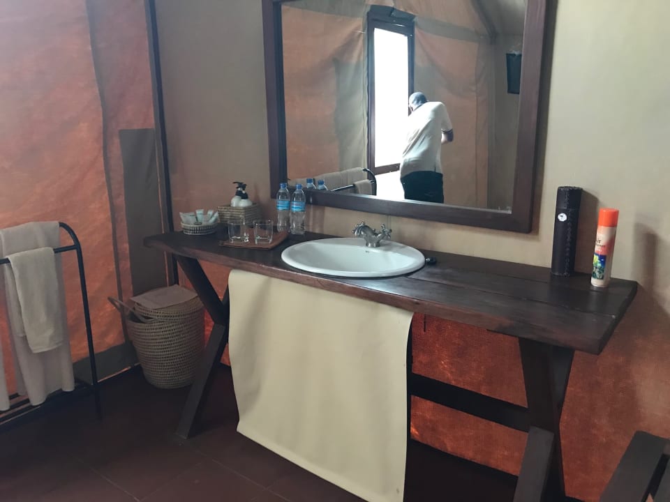 Zimmer Tarangire Simba Lodge