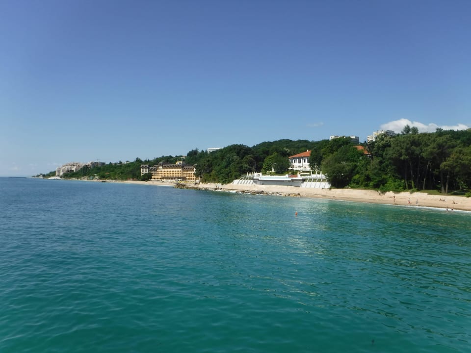 Blick aufs Hotel Riviera Baech HVD Riviera Beach