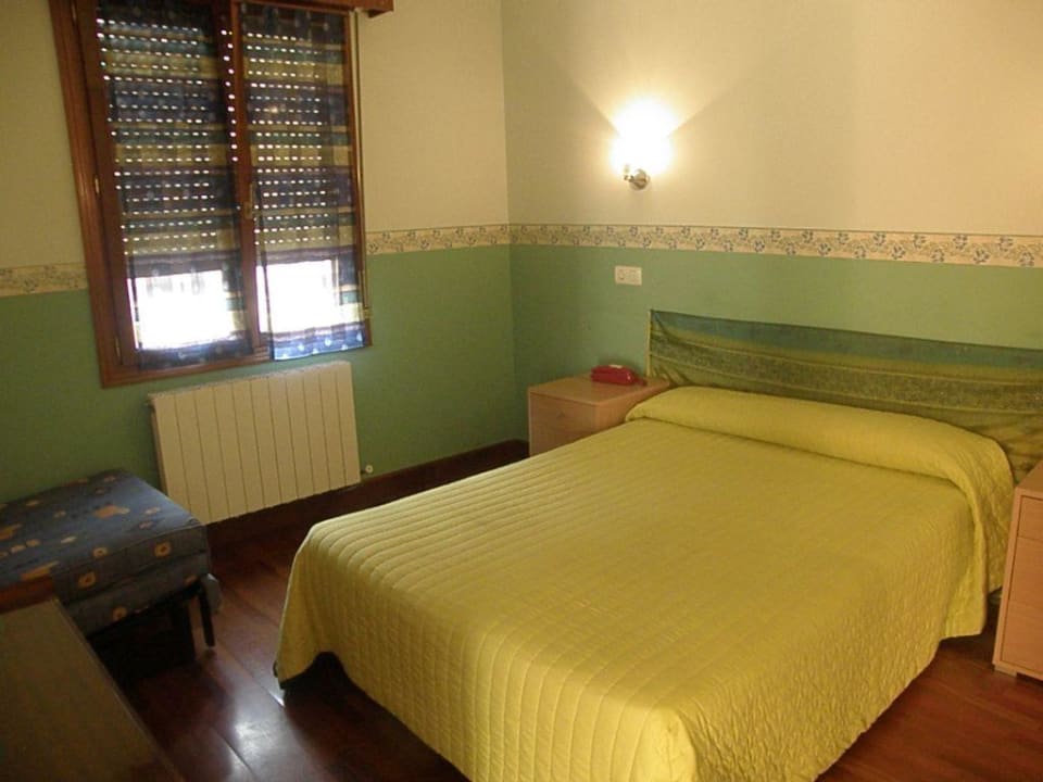 Habitación Pension Akelarre Ostatua