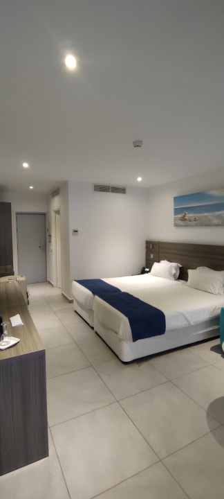 Zimmer Limanaki Beach Hotel