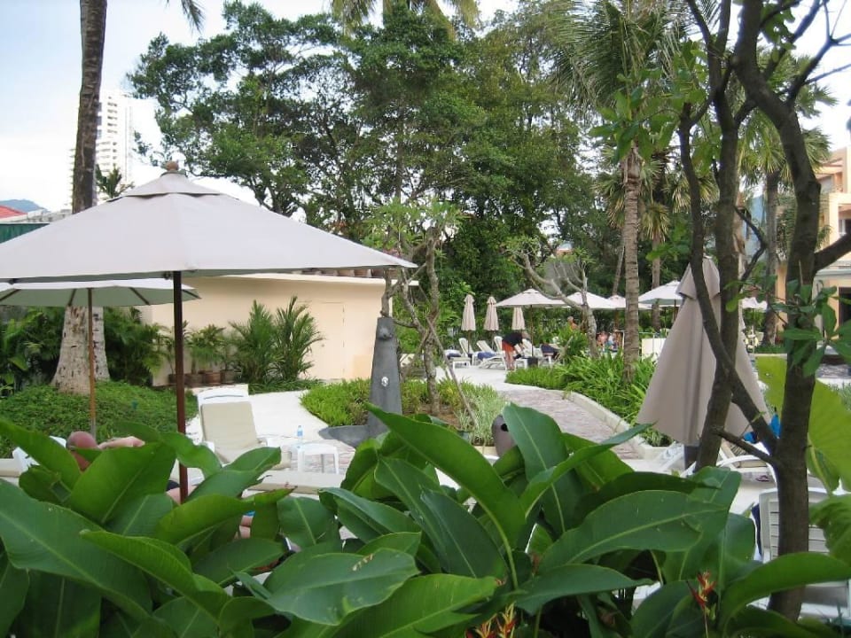 Gartenanlage Holiday Inn Resort Phuket