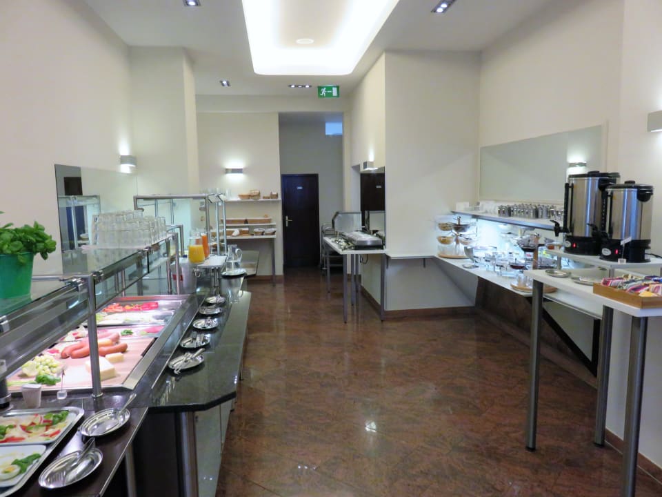 Umfangreiches Frühstücksbuffet Hotel Aurora