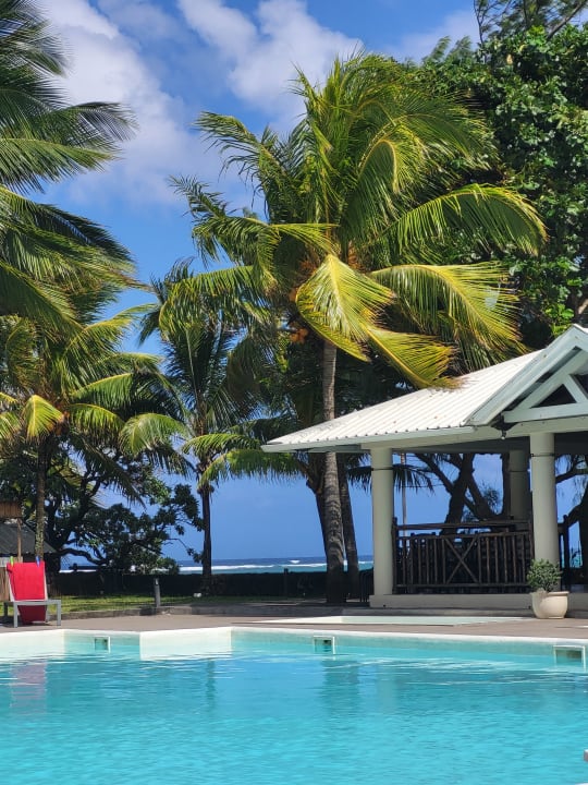 Pool Le Peninsula Bay Beach Resort & Spa