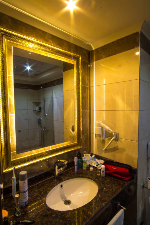 Zimmer Lonicera Resort & Spa Hotel