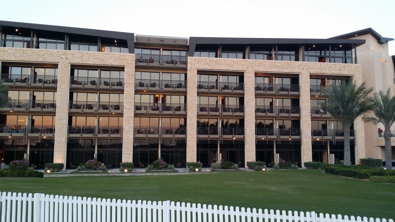 Hotel von Aussen The Westin Abu Dhabi Golf Resort & Spa