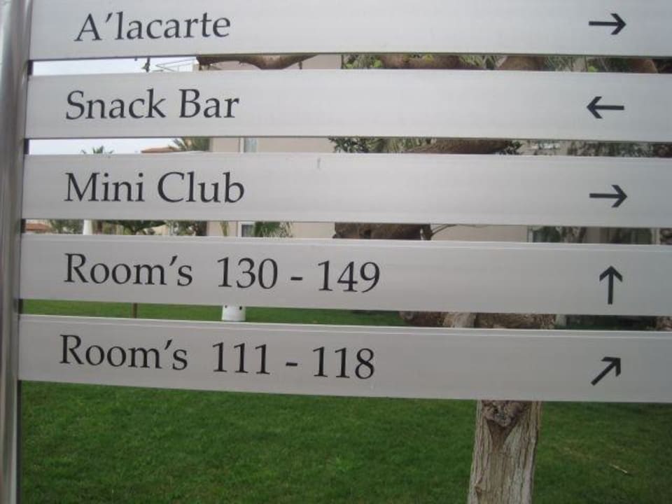 Wegweiser Seaden Corolla Hotel