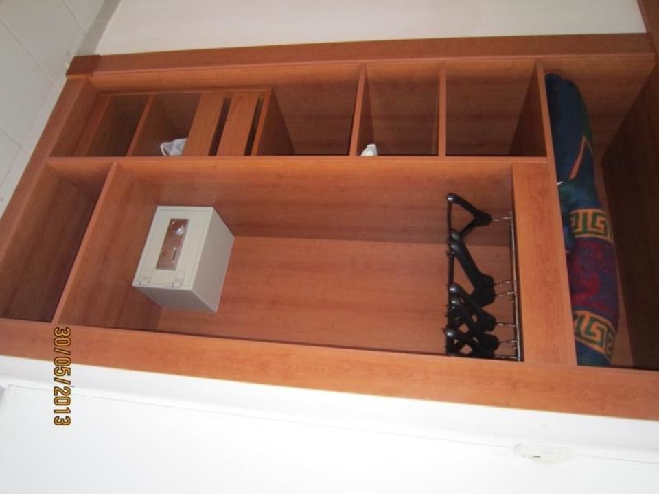 Schrank ohne Tür Globales  Cala'n Bosch