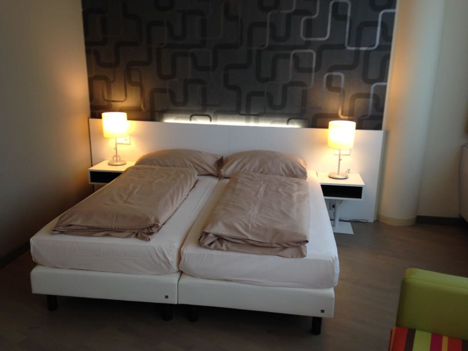 Doppelbett harry's home Wien Millennium Tower