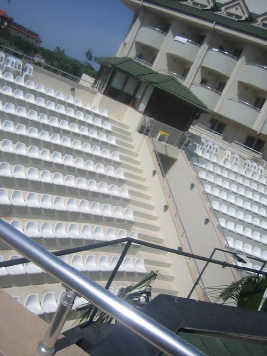 Theater Side Breeze Hotel