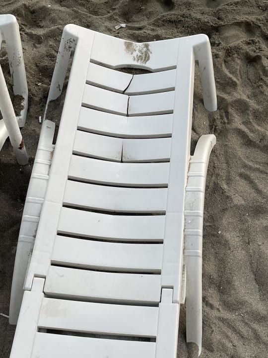 Strand Tusan Beach Resort