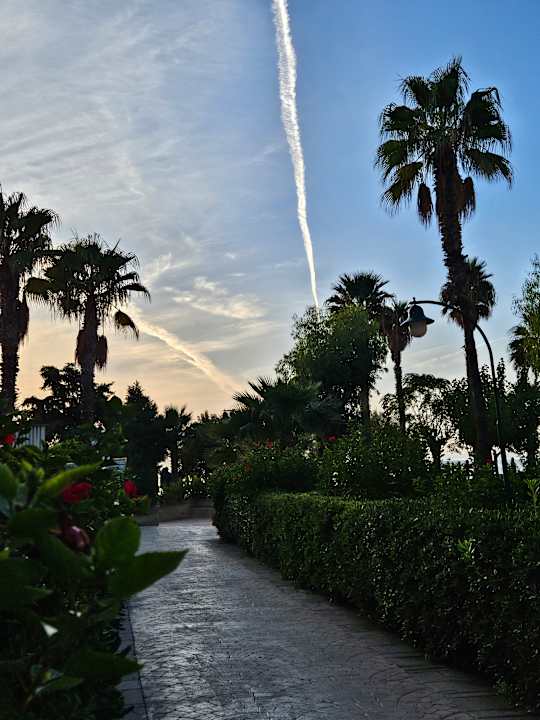 Gartenanlage Esperos Mare Resort & Spa