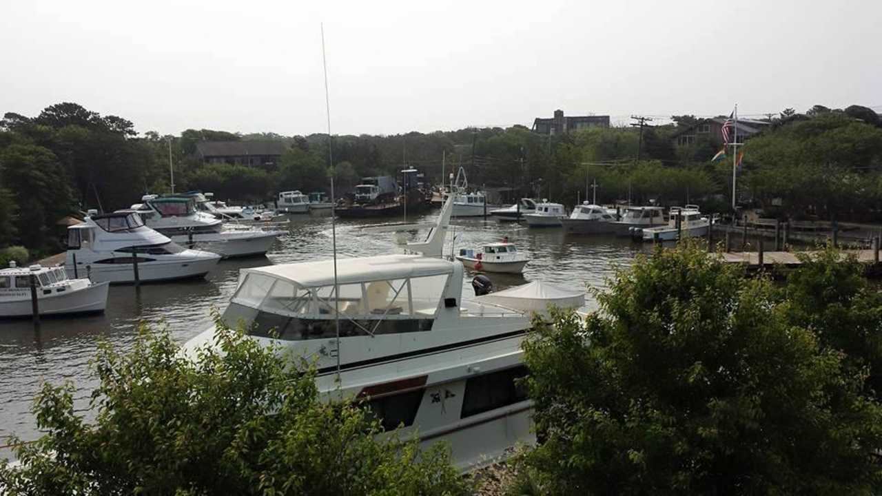 Blick von der Terrasse auf die Marina The Hotel by ShareGurl