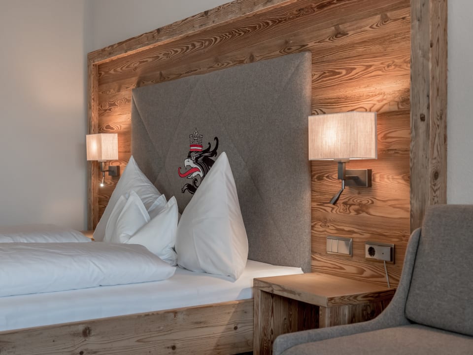 Zimmer Burghotel Alpenglühn